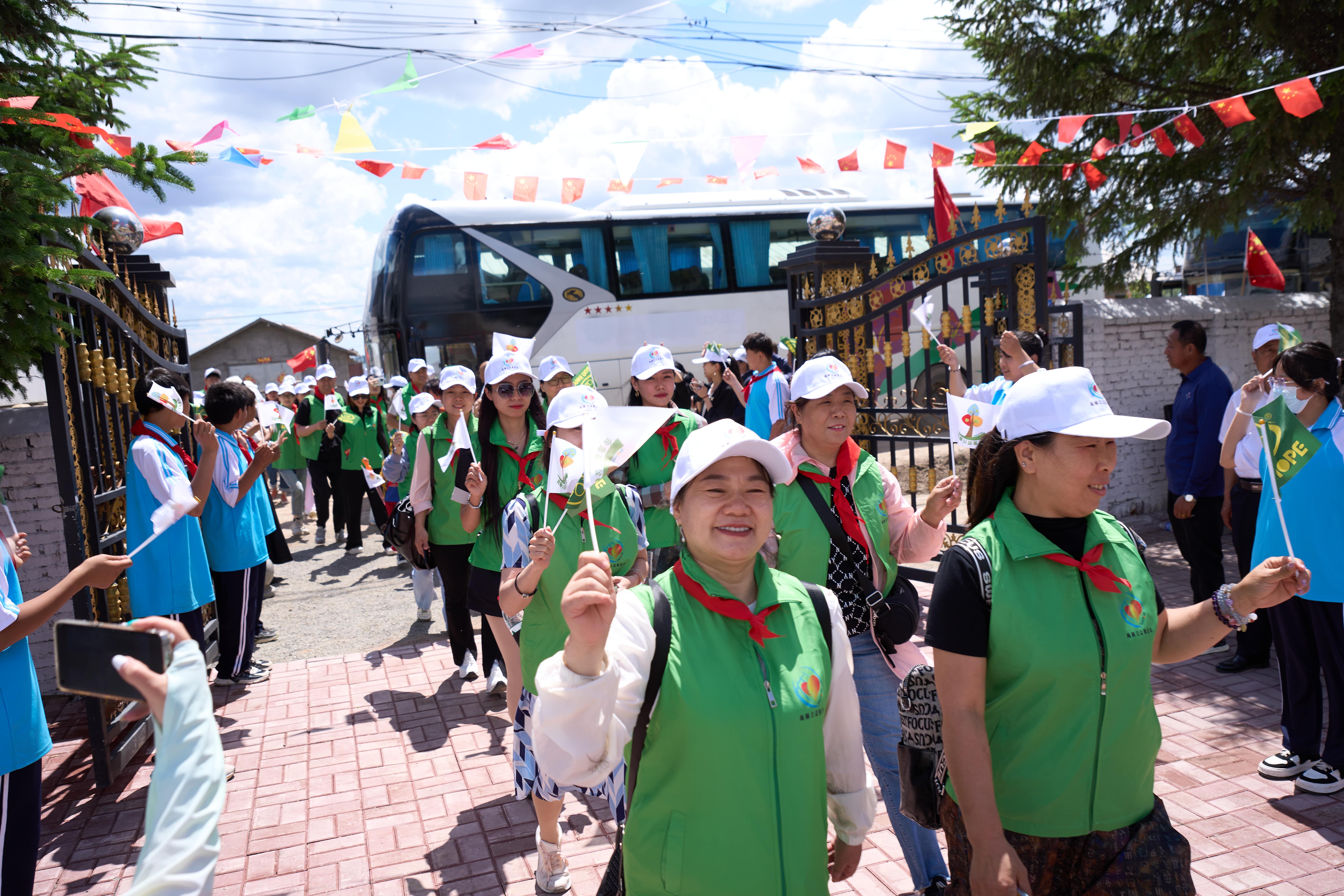 第254所 黑龙江巴彦县黑山镇民乐村乐动体育·（LeDong Sports）官方网站侯玉霞学校