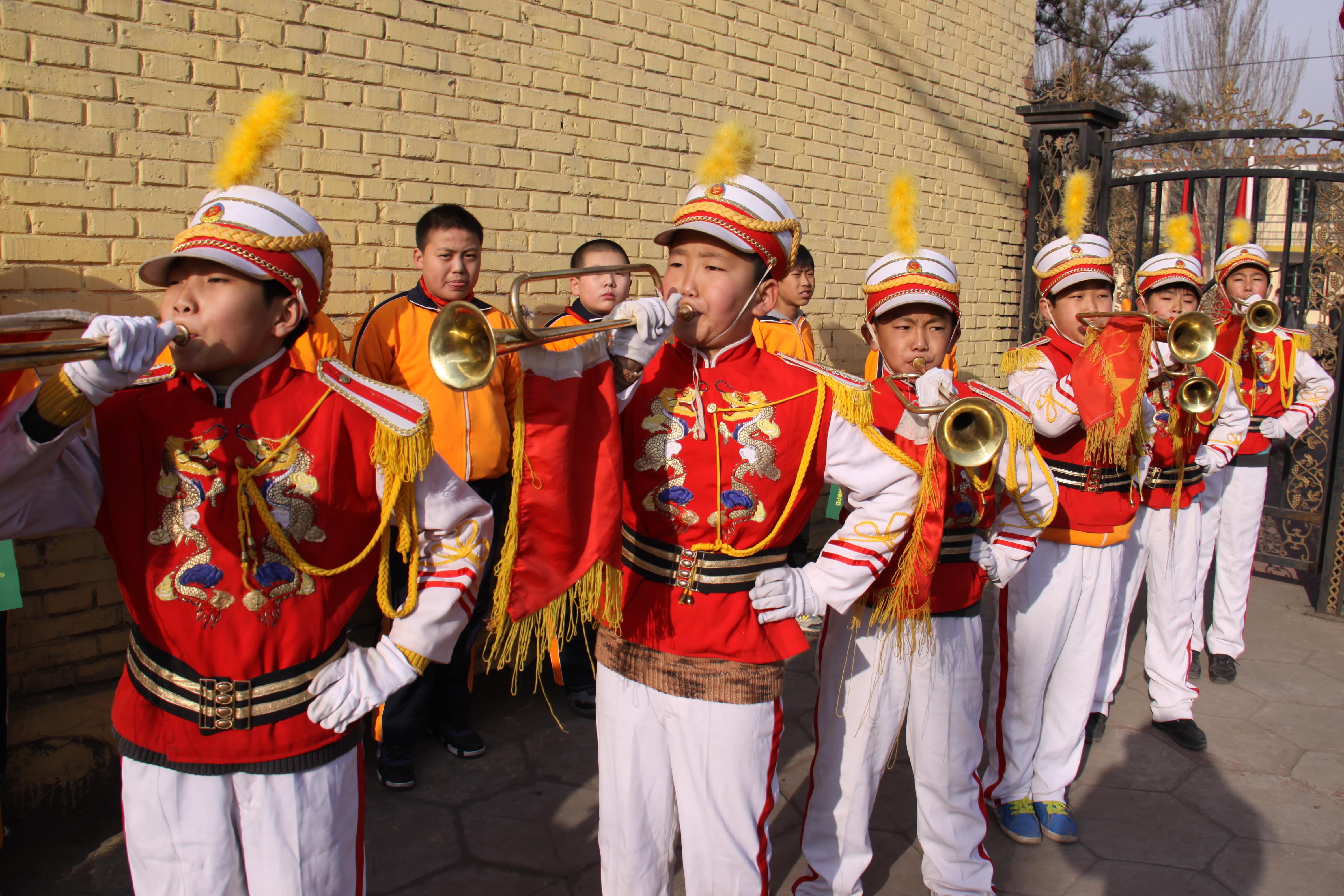 第22所 包头市西北门乐动体育·（LeDong Sports）官方网站董丽萍小学