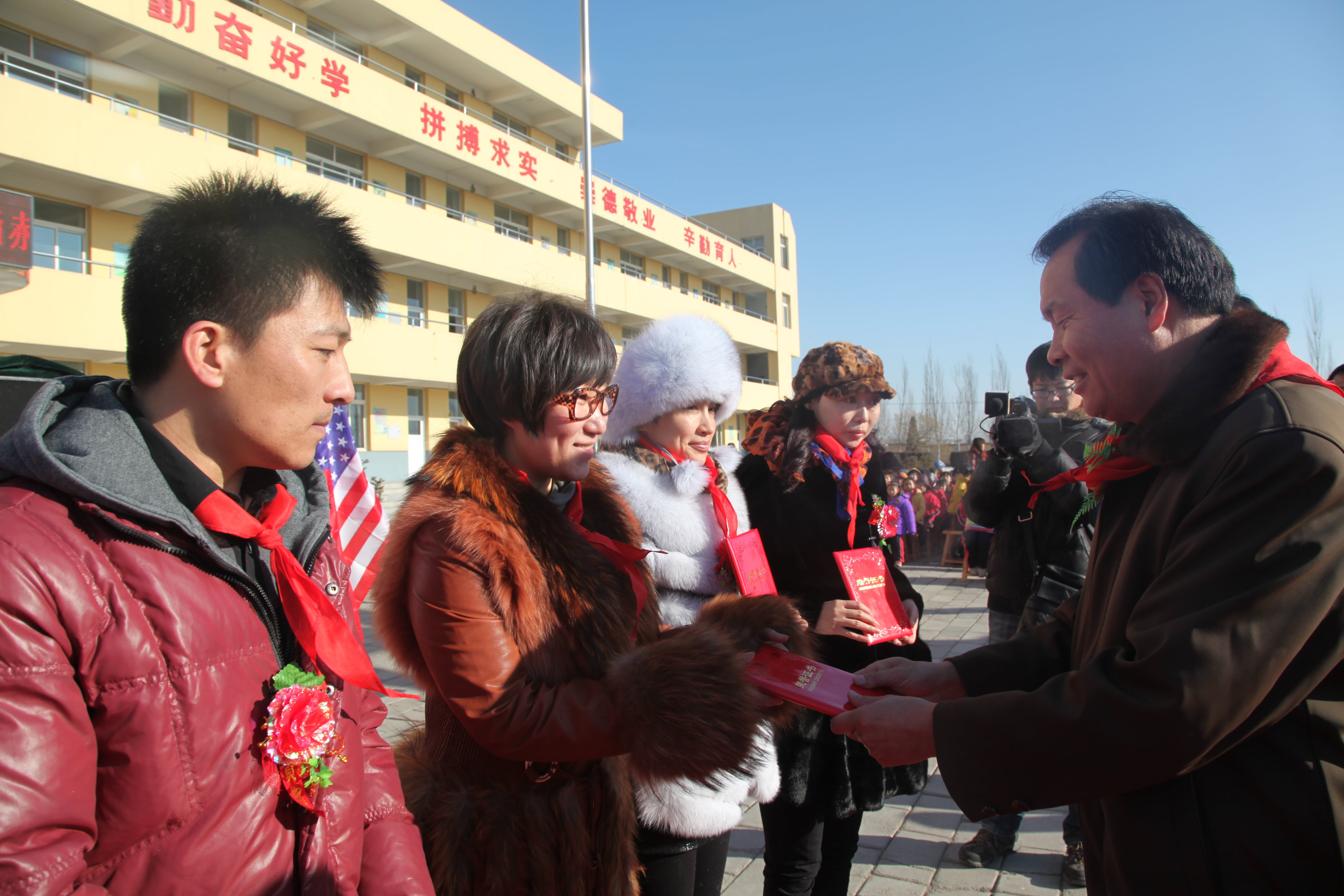 第28所 包头市哈业胡同乐动体育·（LeDong Sports）官方网站刘金萍小学